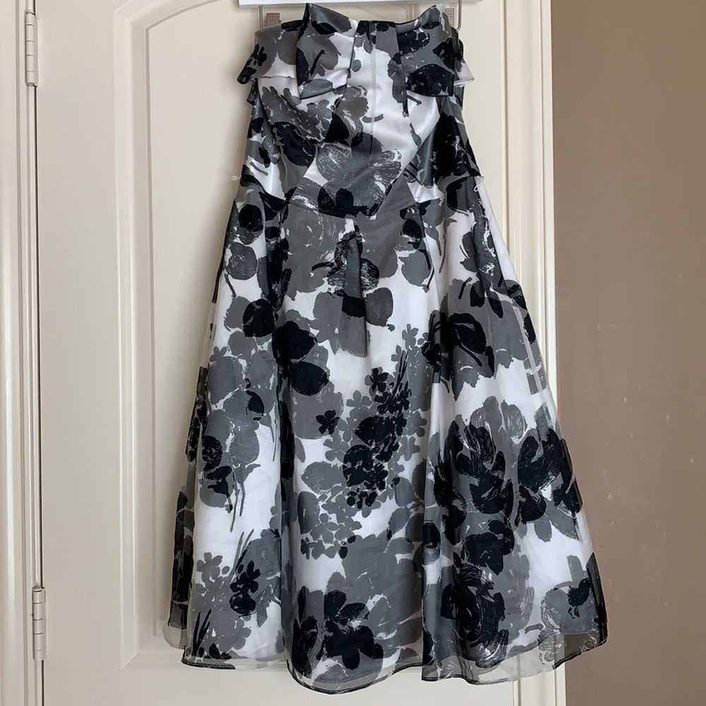 White House black market floral organza cocktail dress nwt -size 2